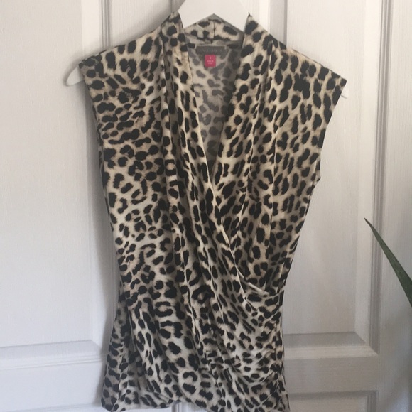 Vince Camuto leopard sleeveless top - Picture 3 of 9